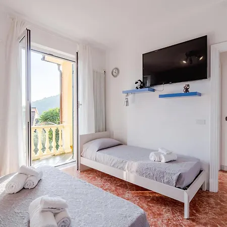 5 Bedroom Stunning In * Chiavari