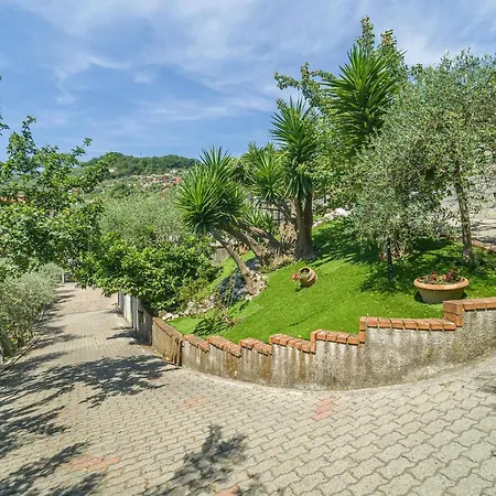 Σπίτι διακοπών 5 Bedroom Stunning In