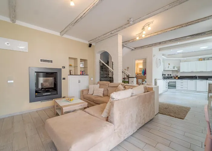 Σπίτι διακοπών 5 Bedroom Stunning In Chiavari