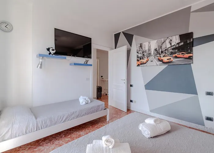 5 Bedroom Stunning In * Chiavari