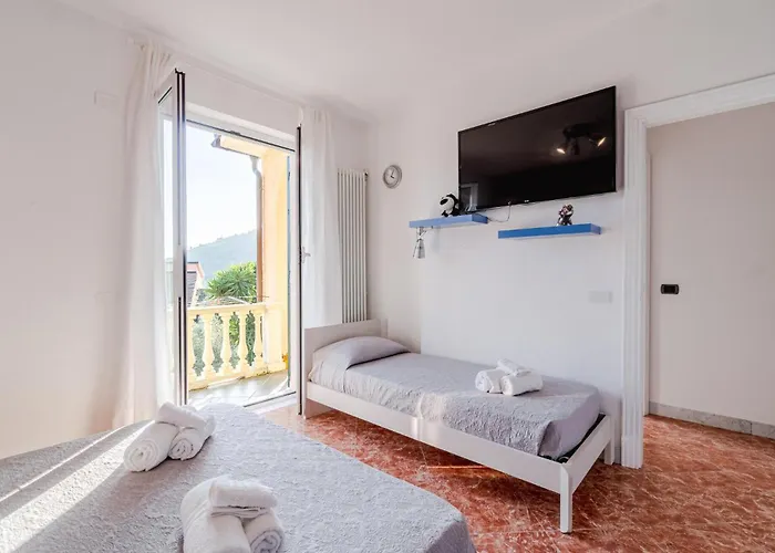 5 Bedroom Stunning In * Chiavari