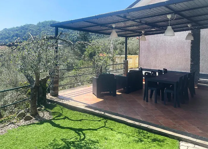 Сasa de vacaciones 5 Bedroom Stunning In